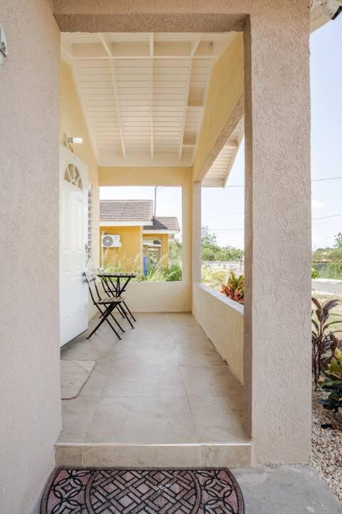Old Harbour Bellarose At Colbeck ,Gated With Pool, Stylishly Modernヴィラ エクステリア 写真