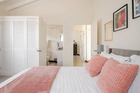 Old Harbour Bellarose At Colbeck ,Gated With Pool, Stylishly Modernヴィラ エクステリア 写真